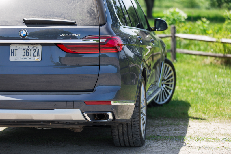Illustration for article titled The 2019 BMW X7 Is Huge But So Great At High-Speed Cruising